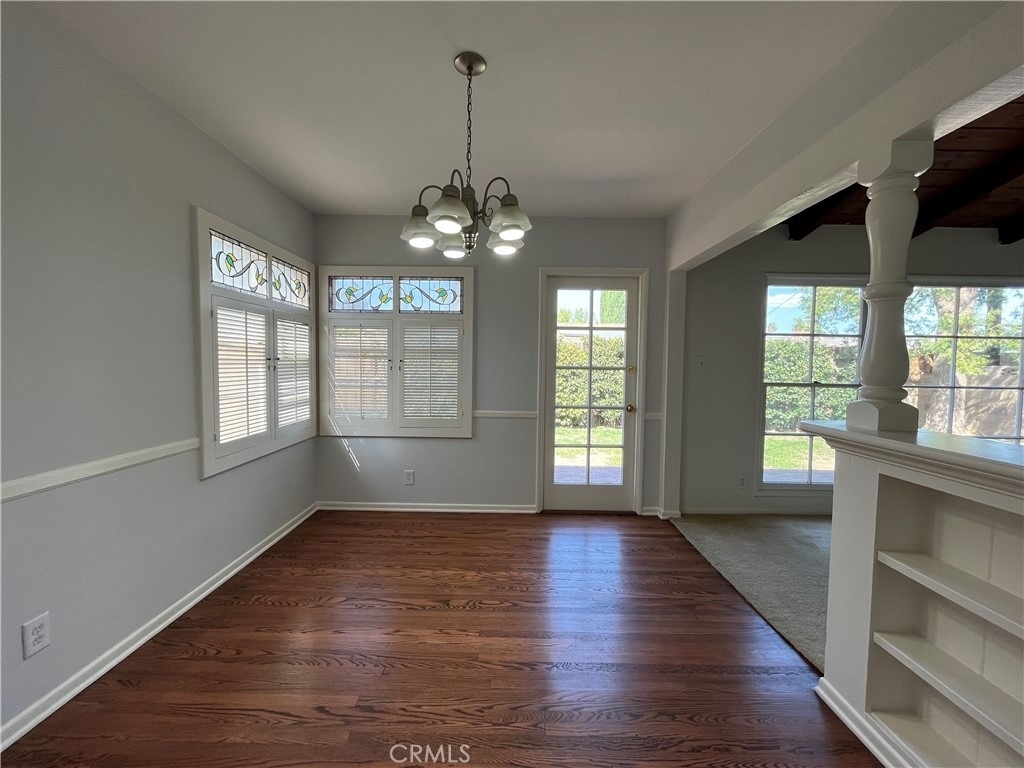 22607 Collins Street - Photo 2