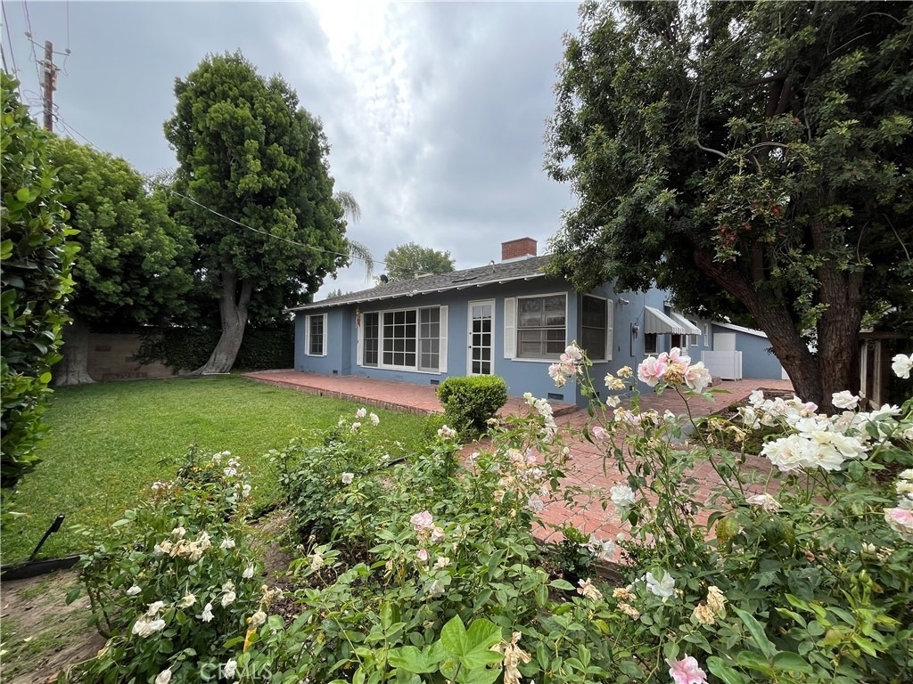 22607 Collins Street - Photo 15