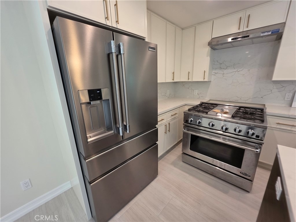 10849 N Swinton Avenue - Photo 5