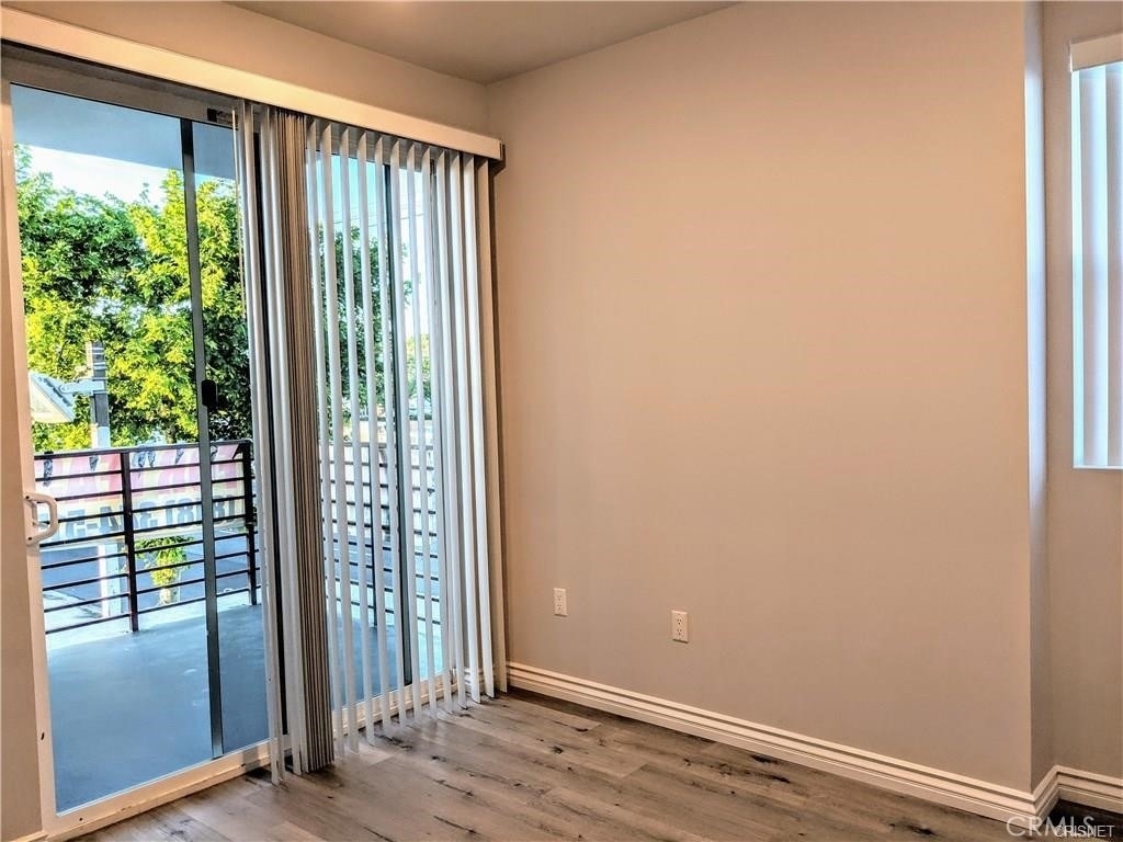 7343 Reseda Boulevard - Photo 4