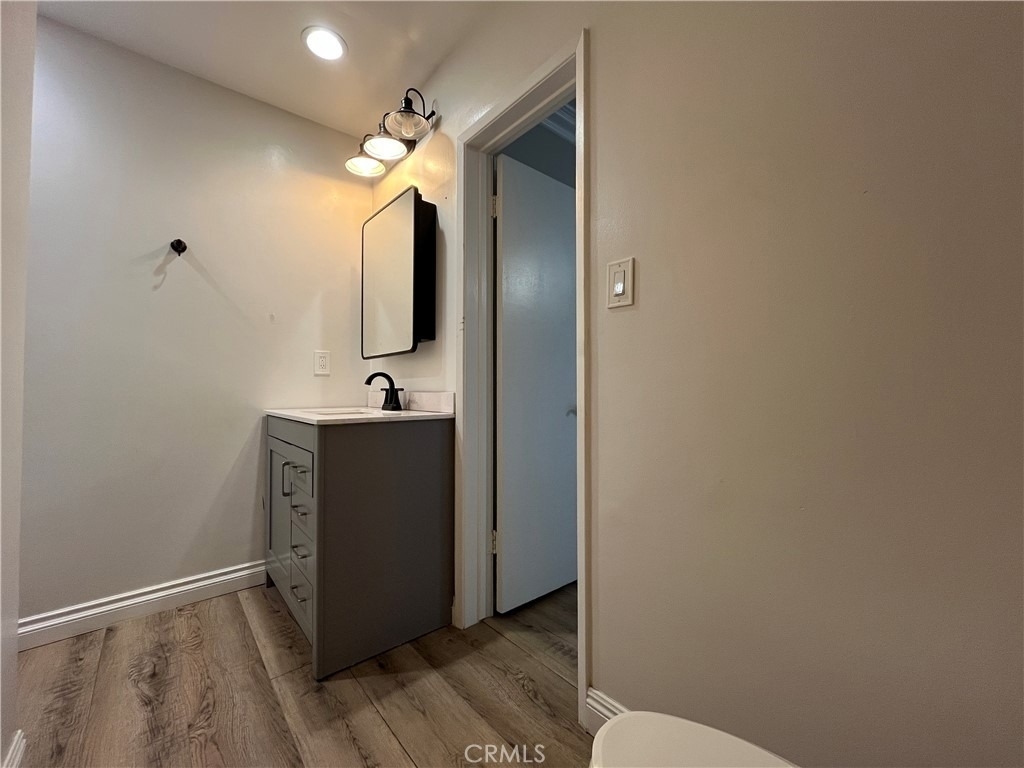 15358 Leadwell - Photo 8