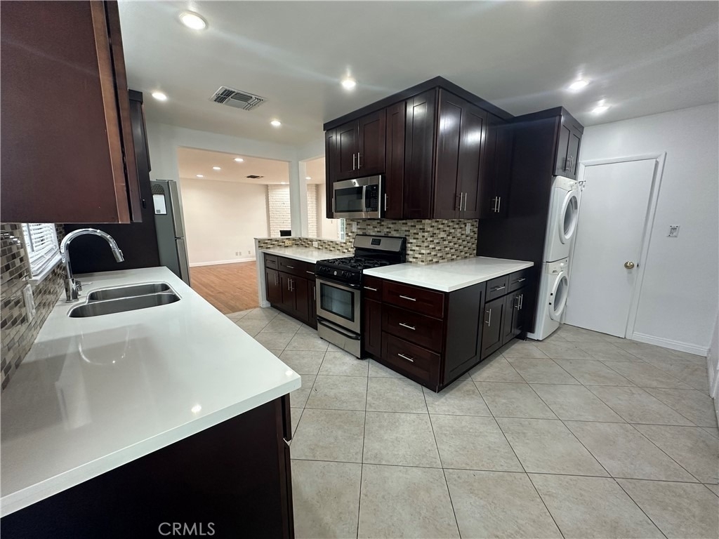 12811 Cumpston - Photo 17