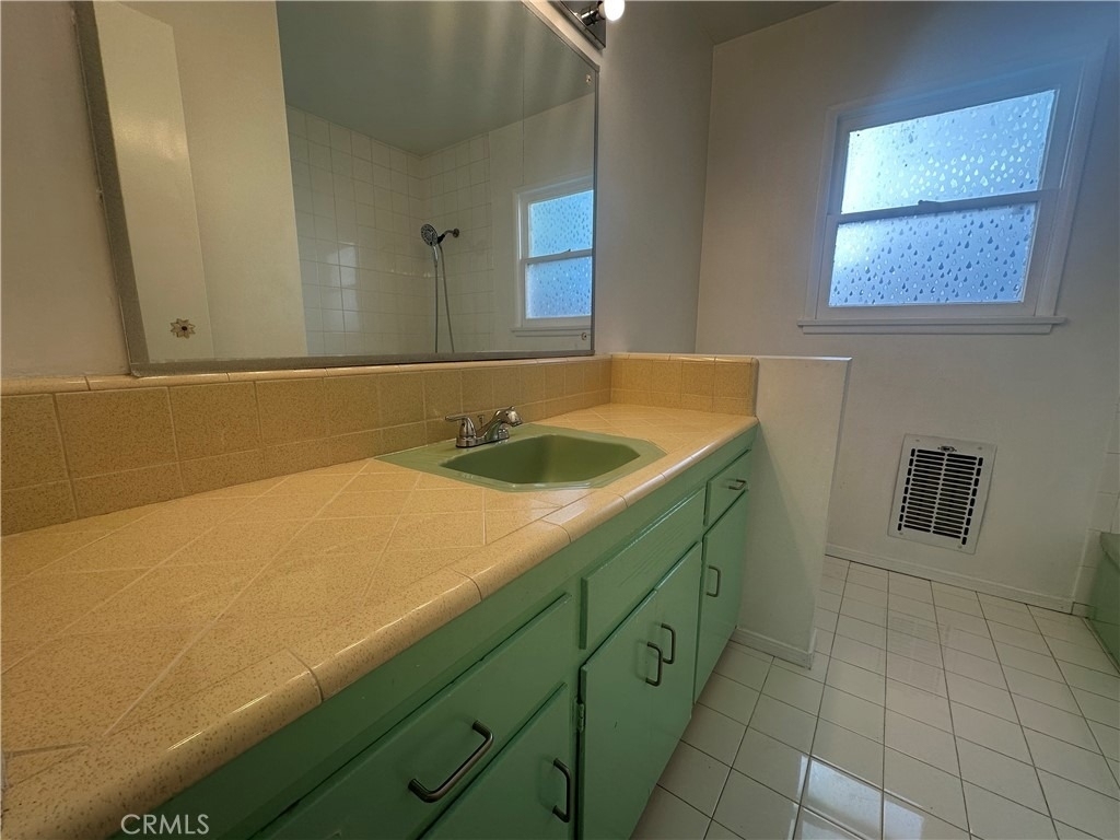 12811 Cumpston - Photo 6
