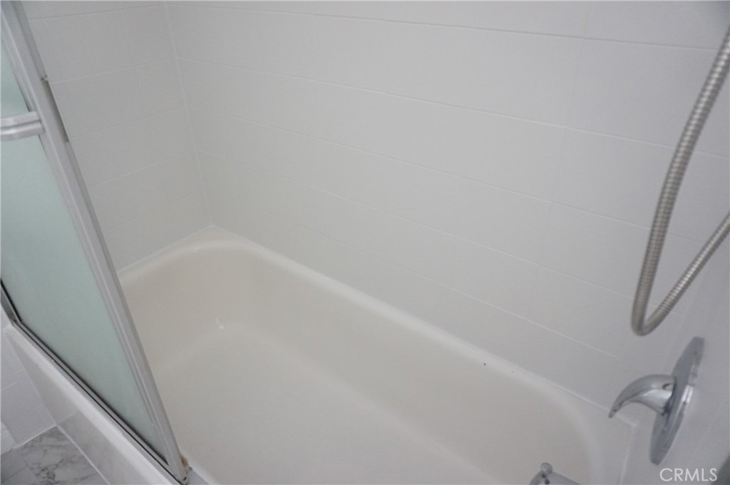 4610 Densmore Avenue - Photo 42