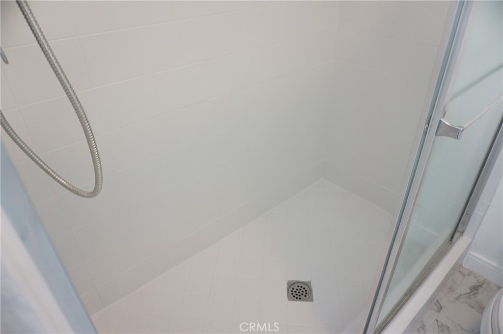 4610 Densmore Avenue - Photo 29
