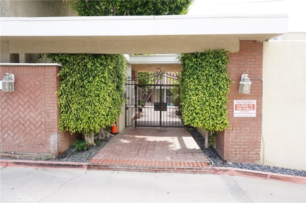 4610 Densmore Avenue - Photo 1