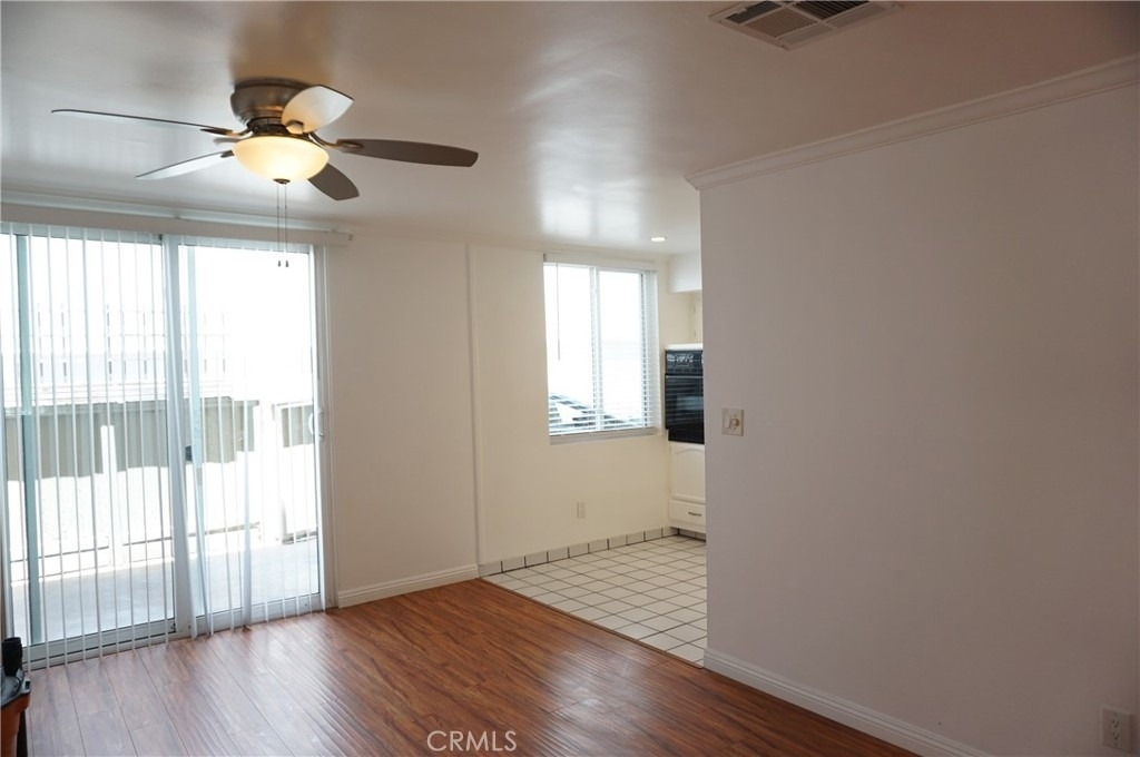 4610 Densmore Avenue - Photo 12