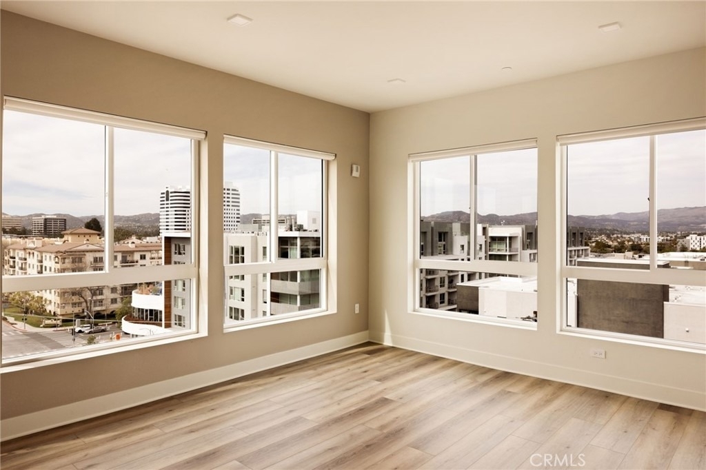 21010 Erwin Street - Photo 52