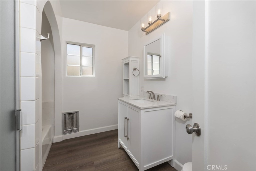 4213 Wilkinson Avenue - Photo 15