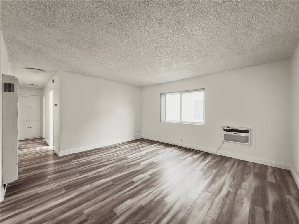 1908 Gardena Avenue - Photo 7
