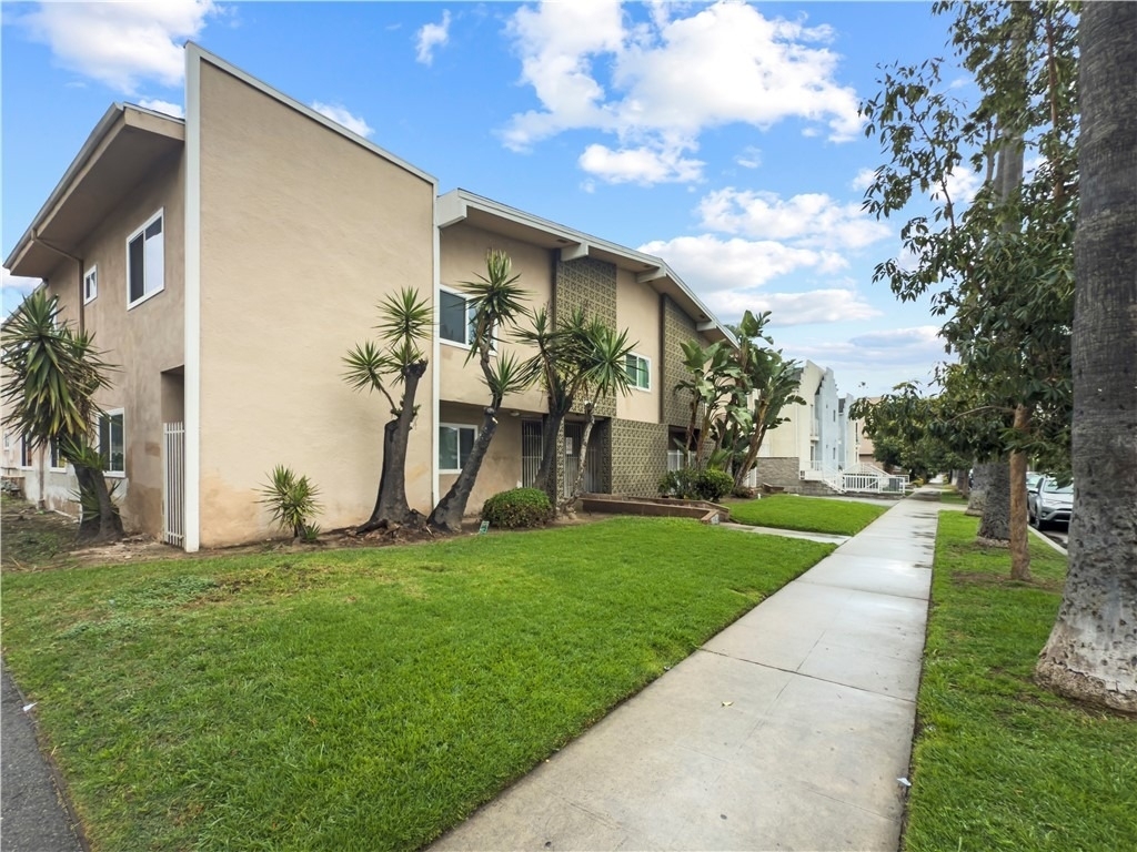 1908 Gardena Avenue - Photo 4