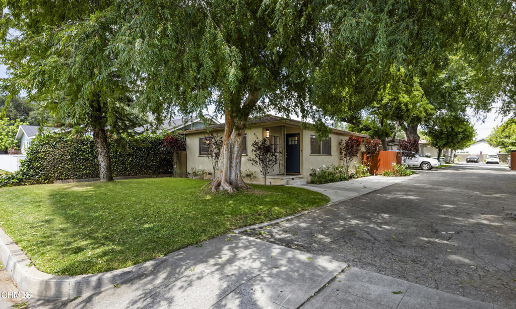 420 Violet Avenue - Photo 0
