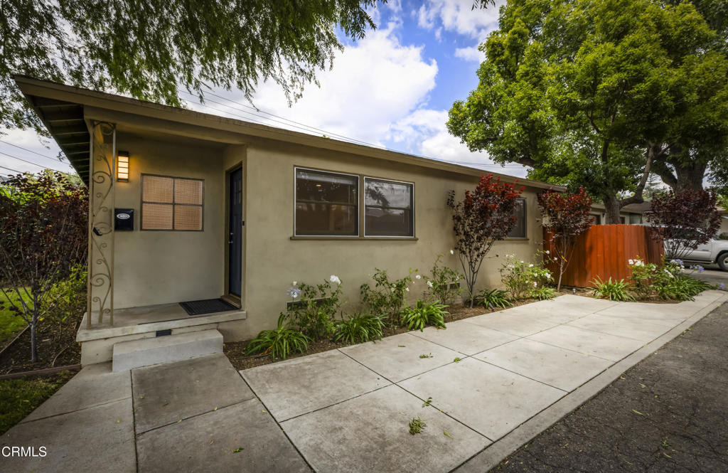 420 Violet Avenue - Photo 0