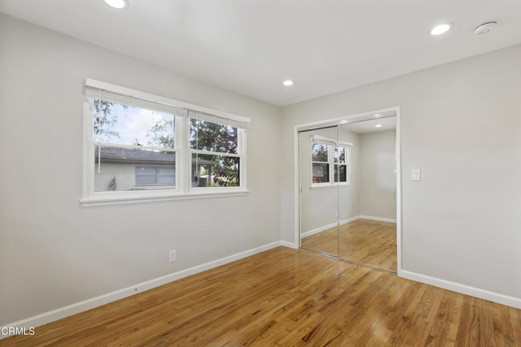 420 Violet Avenue - Photo 9
