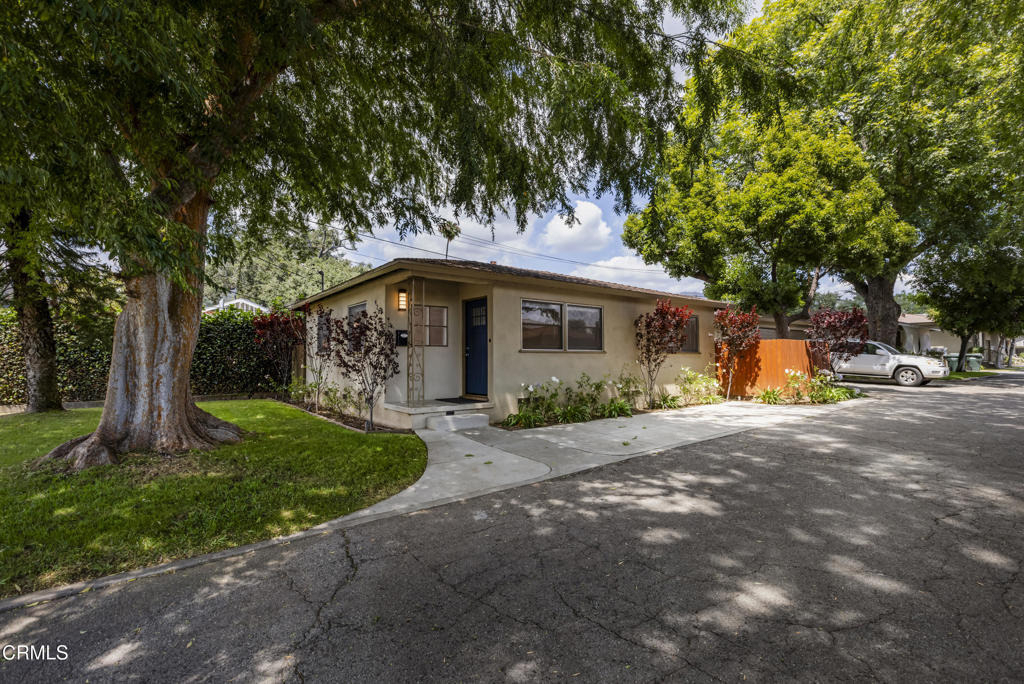 420 Violet Avenue - Photo 2