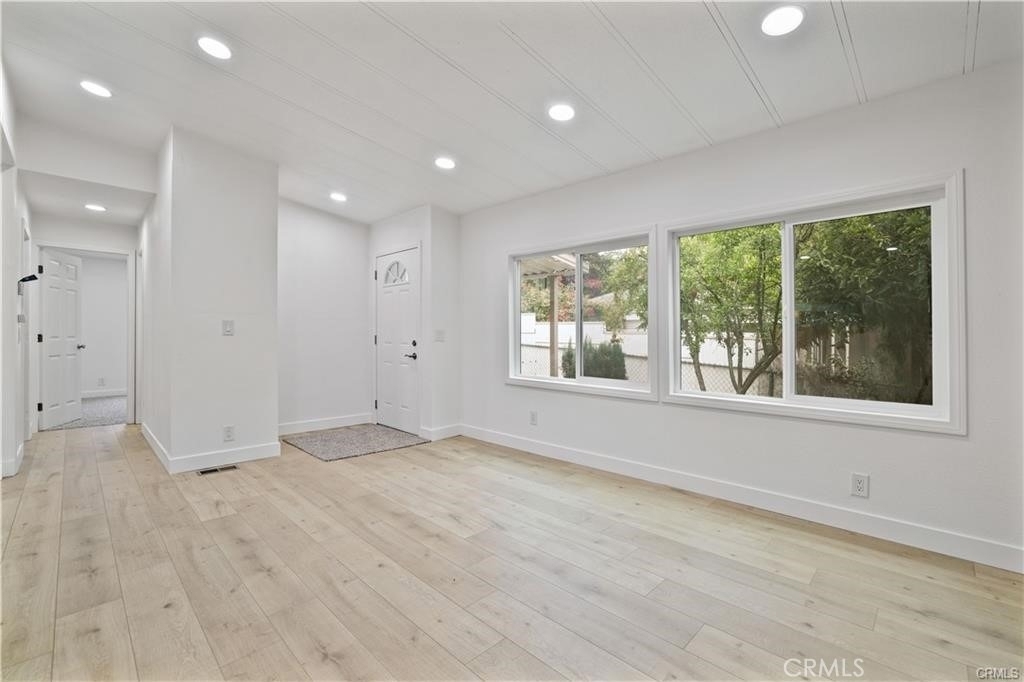 32549 Crescent - Photo 4