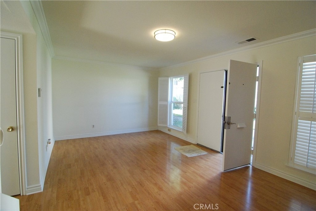 11027 Slater - Photo 2
