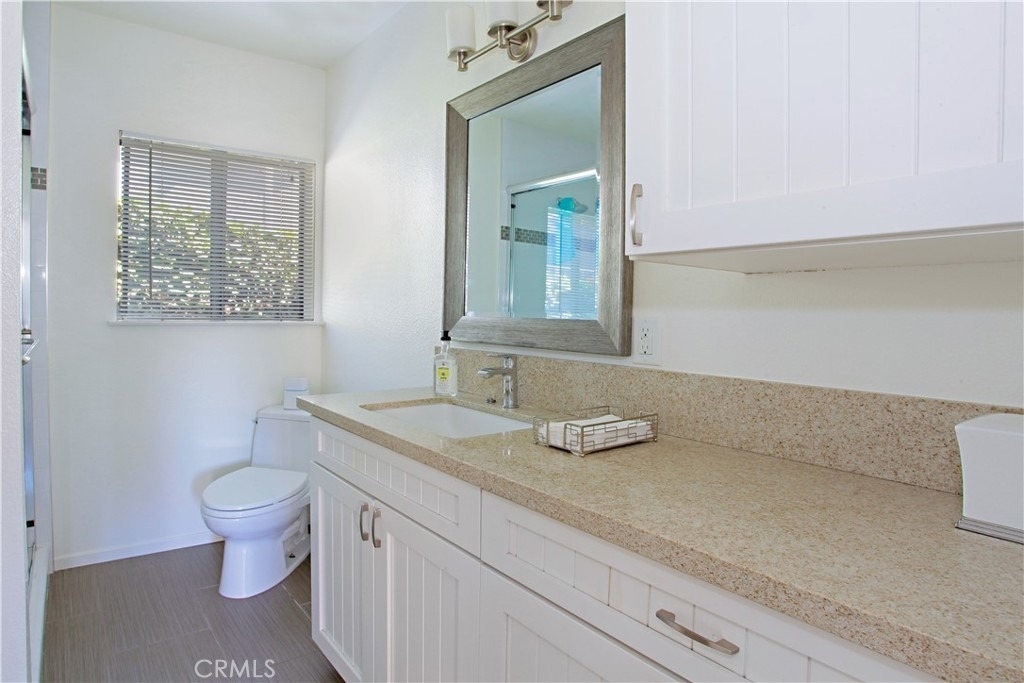 405 Heliotrope Avenue - Photo 3