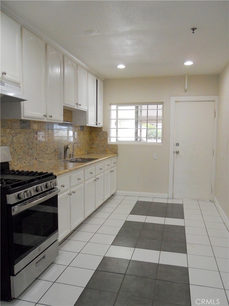 818 E Valley Boulevard - Photo 15
