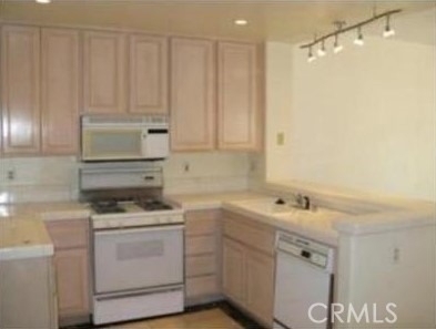 2087 Paseo Ambar - Photo 4