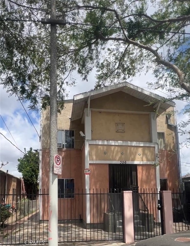 356 Gless Street - Photo 0