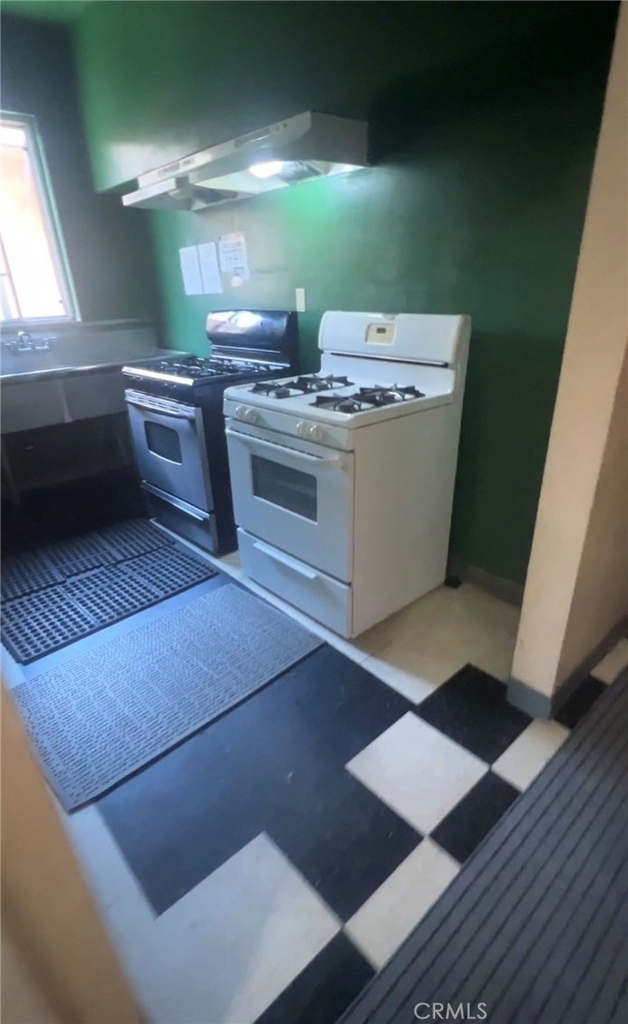356 Gless Street - Photo 8