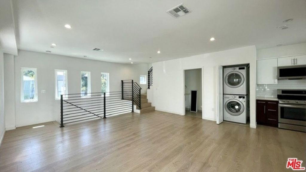 5230 Satsuma Avenue - Photo 6