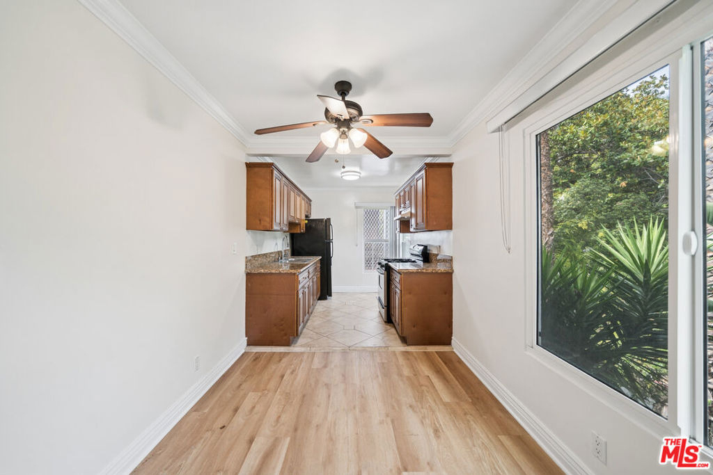 1215 N Hayworth Avenue - Photo 2