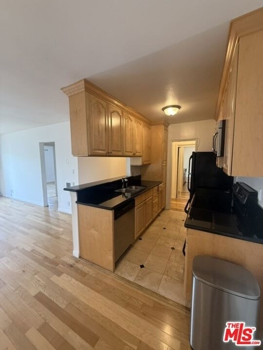 2616 5th Street - Photo 4