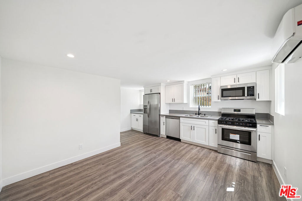 1267 Vin Scully Avenue - Photo 5