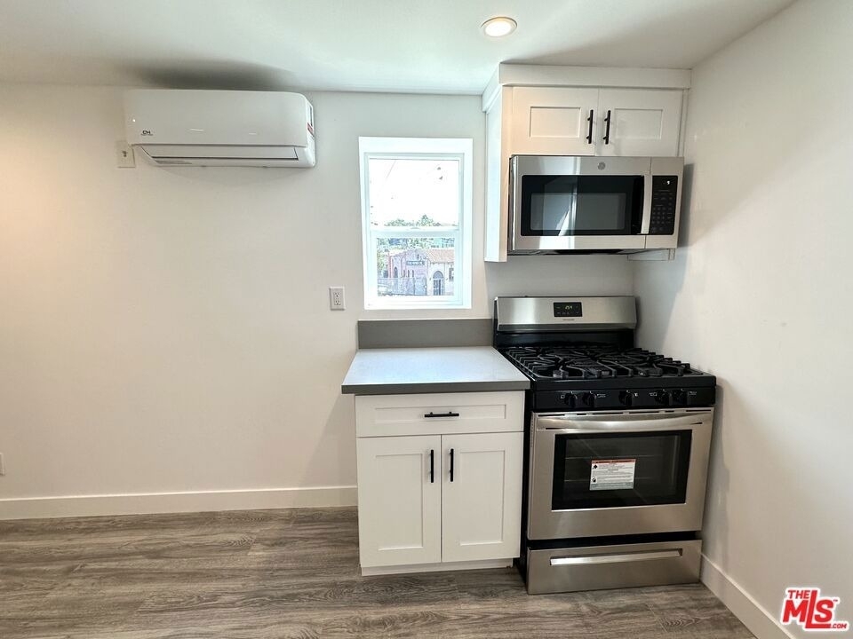 1267 Vin Scully Avenue - Photo 3