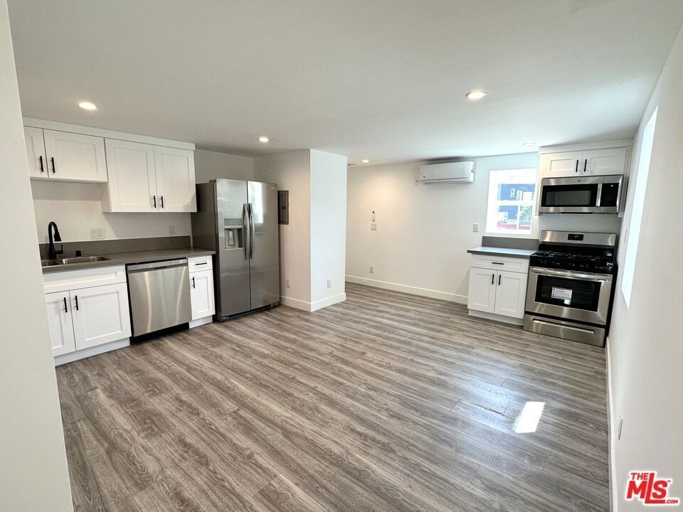 1267 Vin Scully Avenue - Photo 1