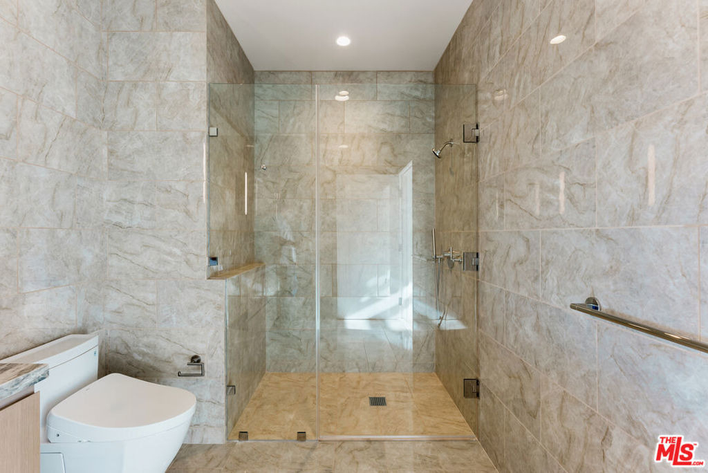 700 Broadway - Photo 13
