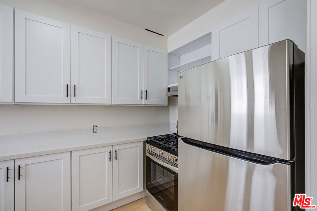 143 S Canon Drive - Photo 14