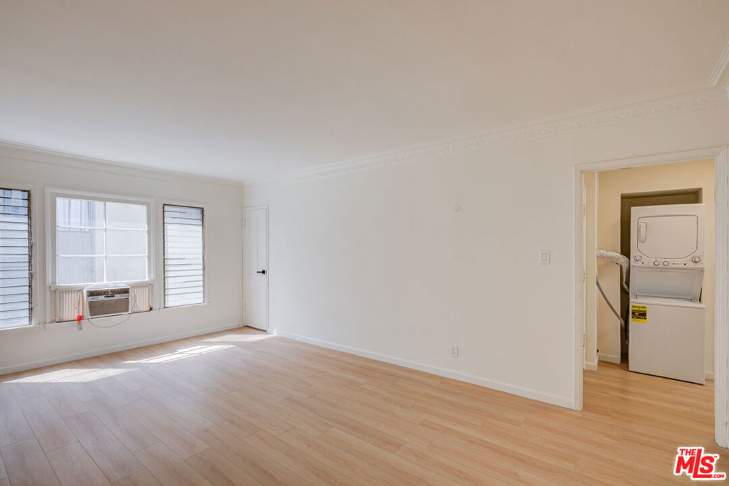 143 S Canon Drive - Photo 7