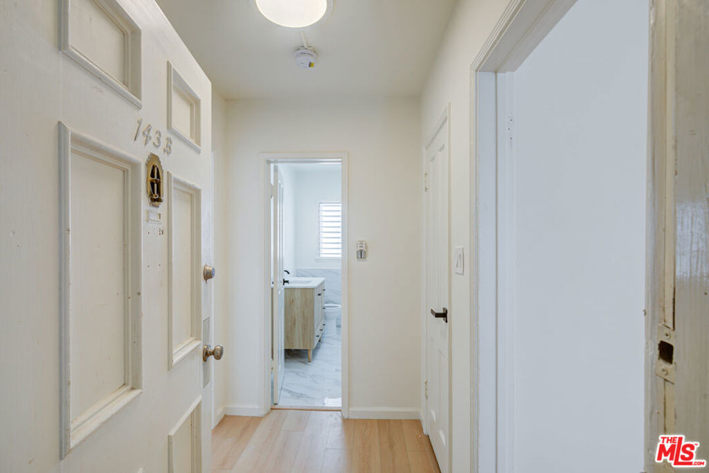 143 S Canon Drive - Photo 3