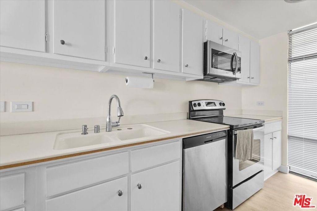 4265 Marina City Drive - Photo 2