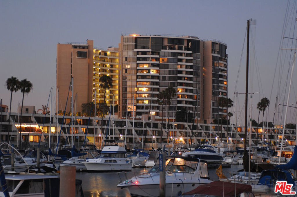 4265 Marina City Drive - Photo 46