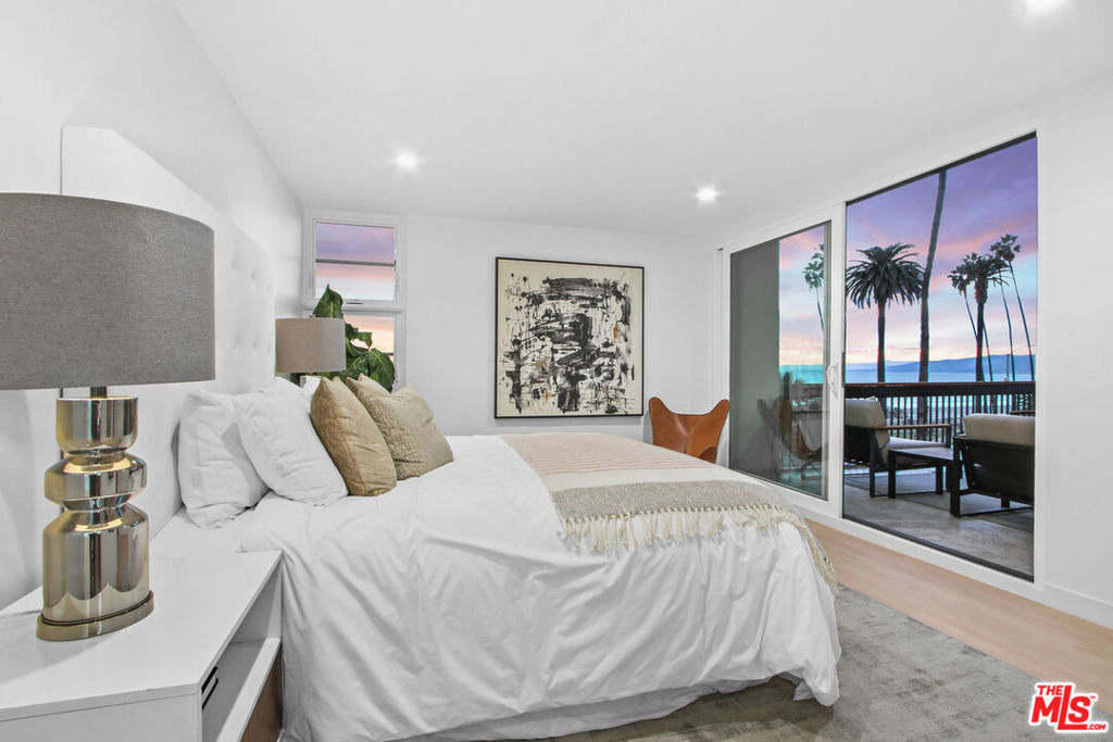 1025 Ocean Avenue - Photo 5
