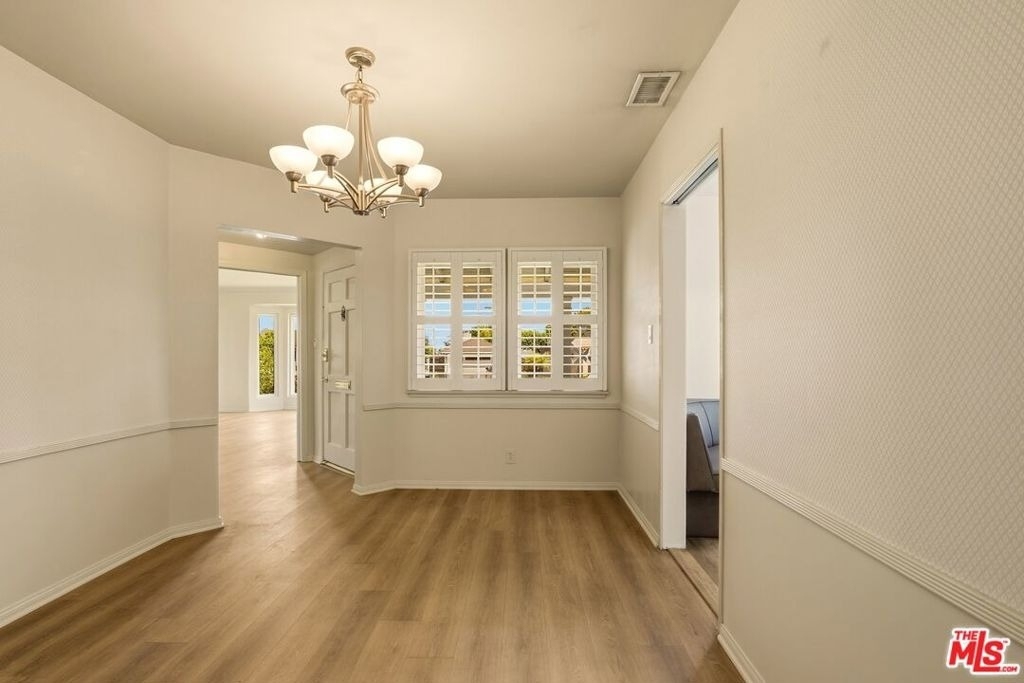 7407 Naylor Avenue - Photo 3