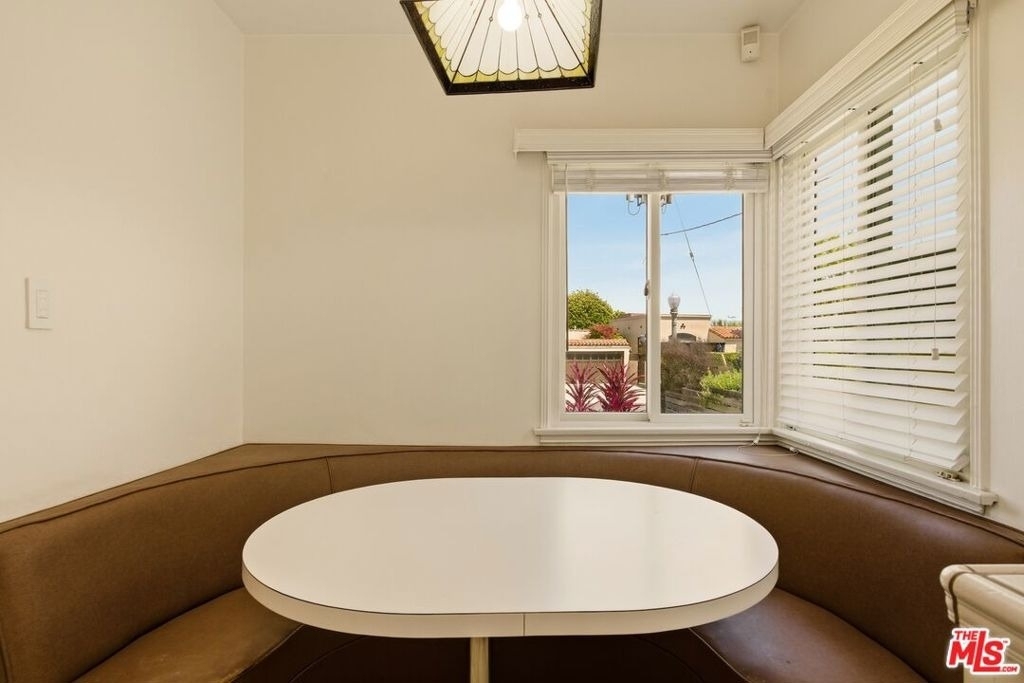 7407 Naylor Avenue - Photo 4