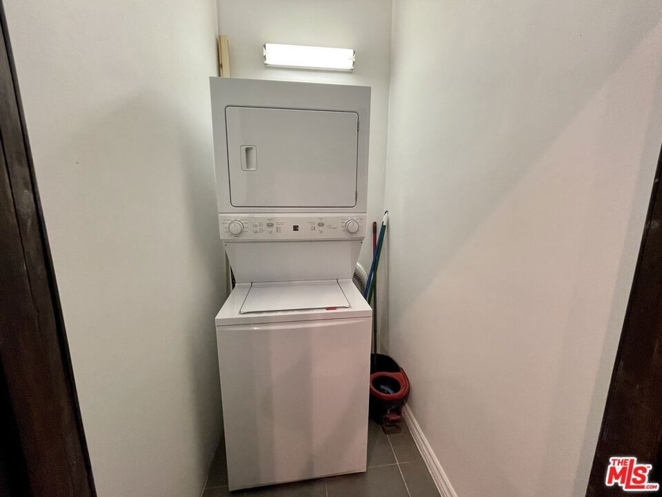 312 W 5th Street - Photo 11