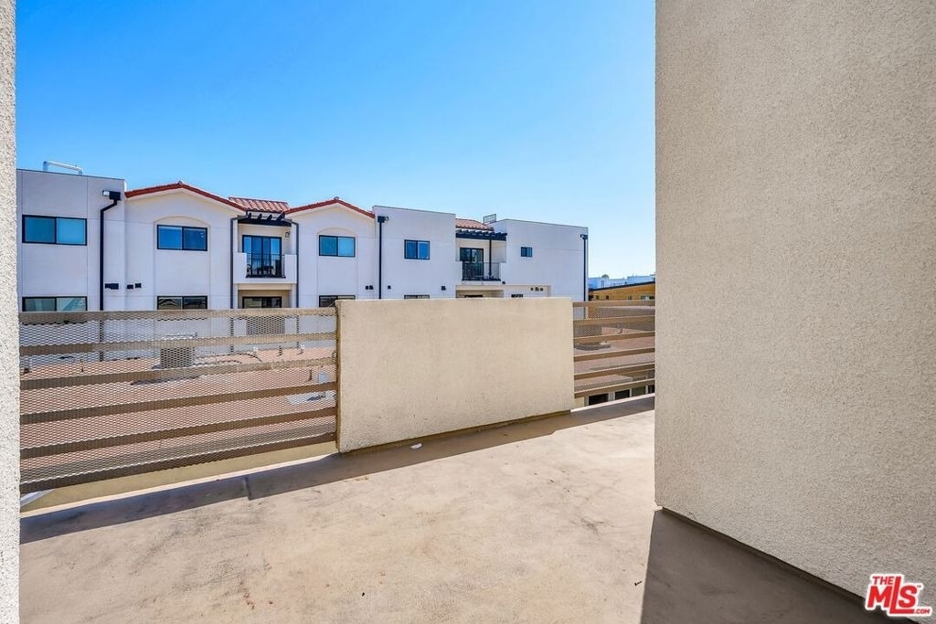 1546 Hi Point Street - Photo 9