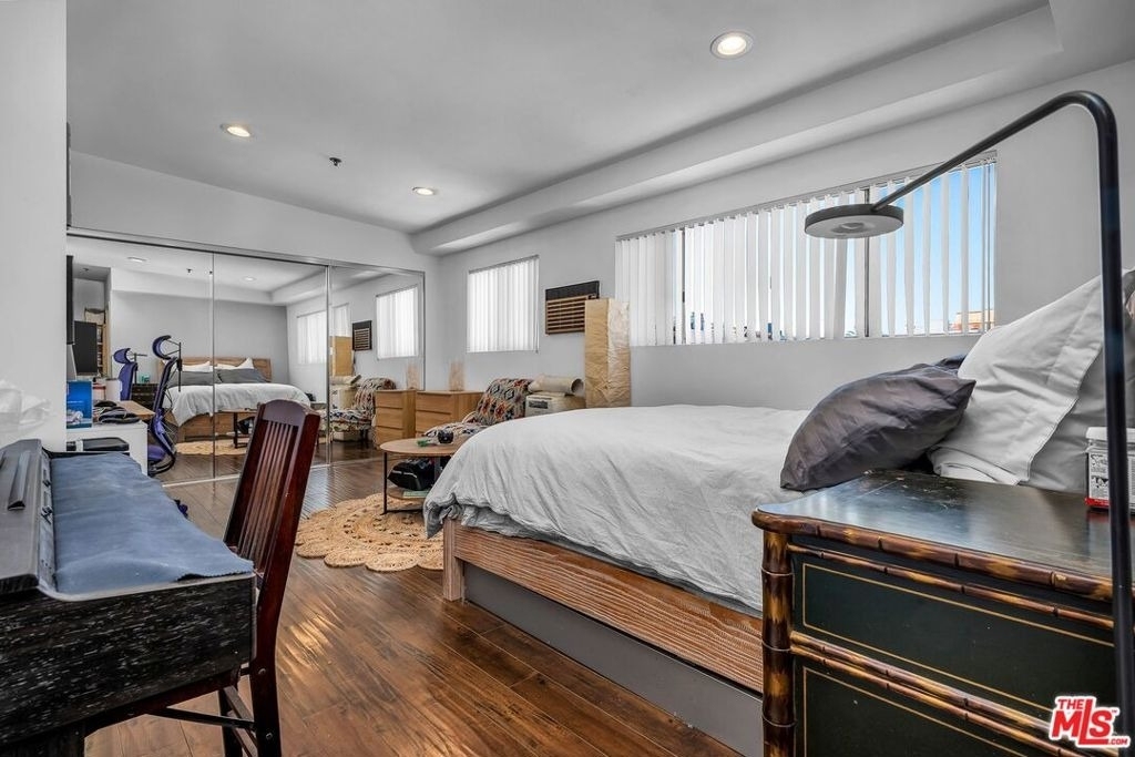 1546 Hi Point Street - Photo 6