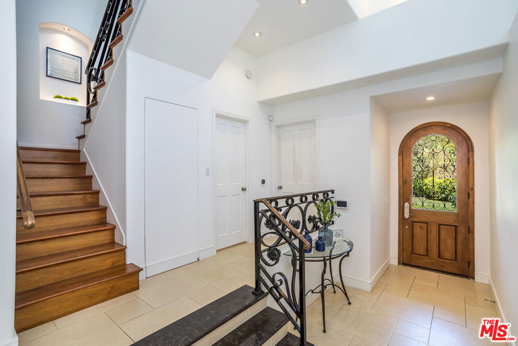 941 N Norman Place - Photo 31