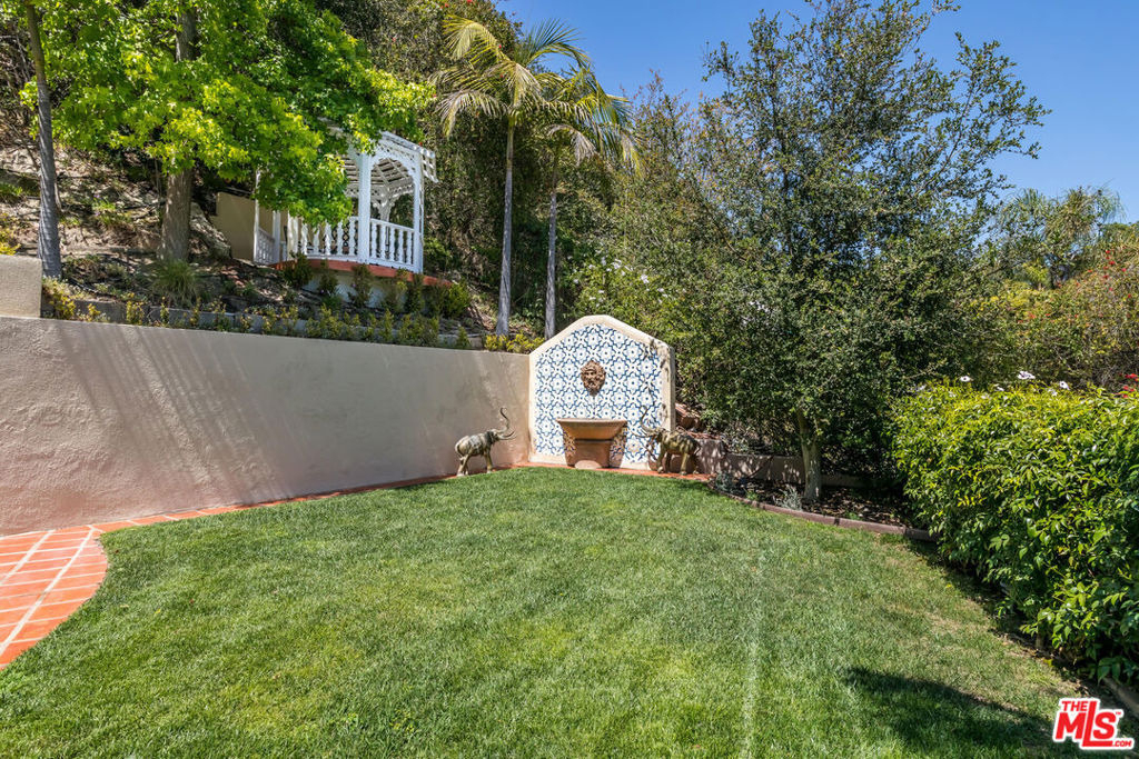 941 N Norman Place - Photo 7