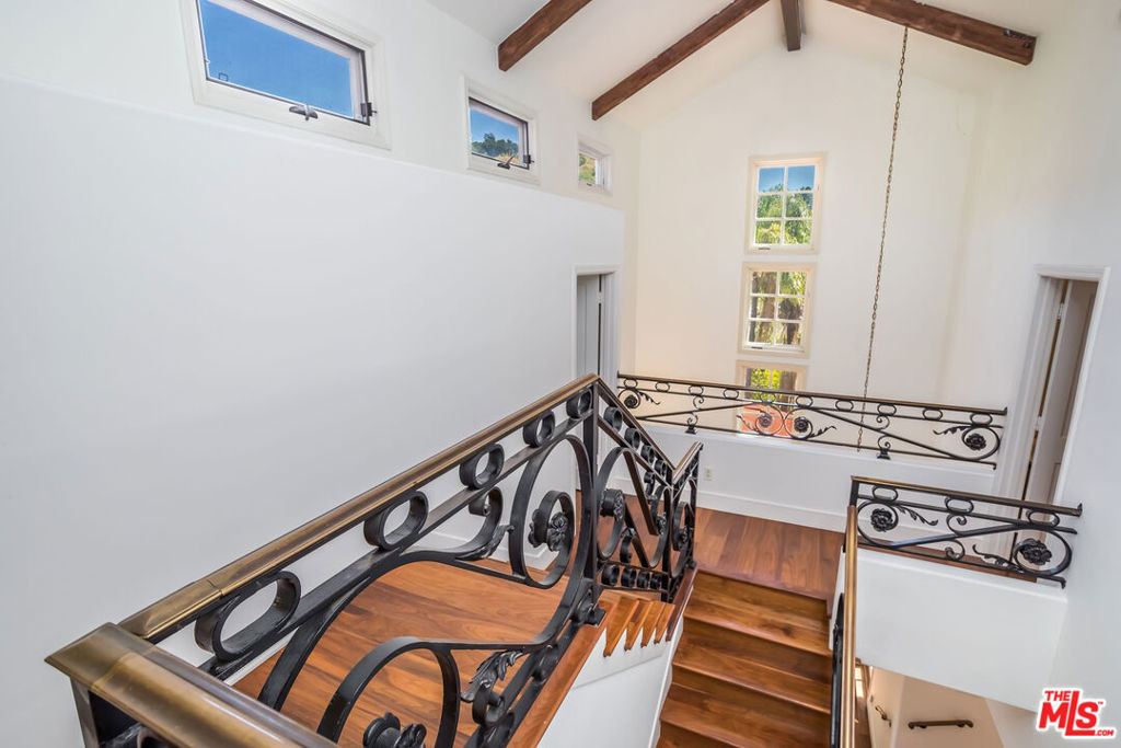 941 N Norman Place - Photo 33