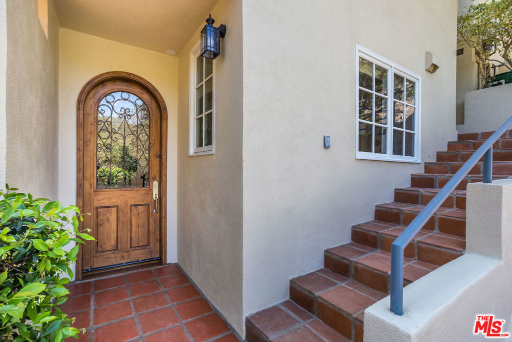 941 N Norman Place - Photo 16