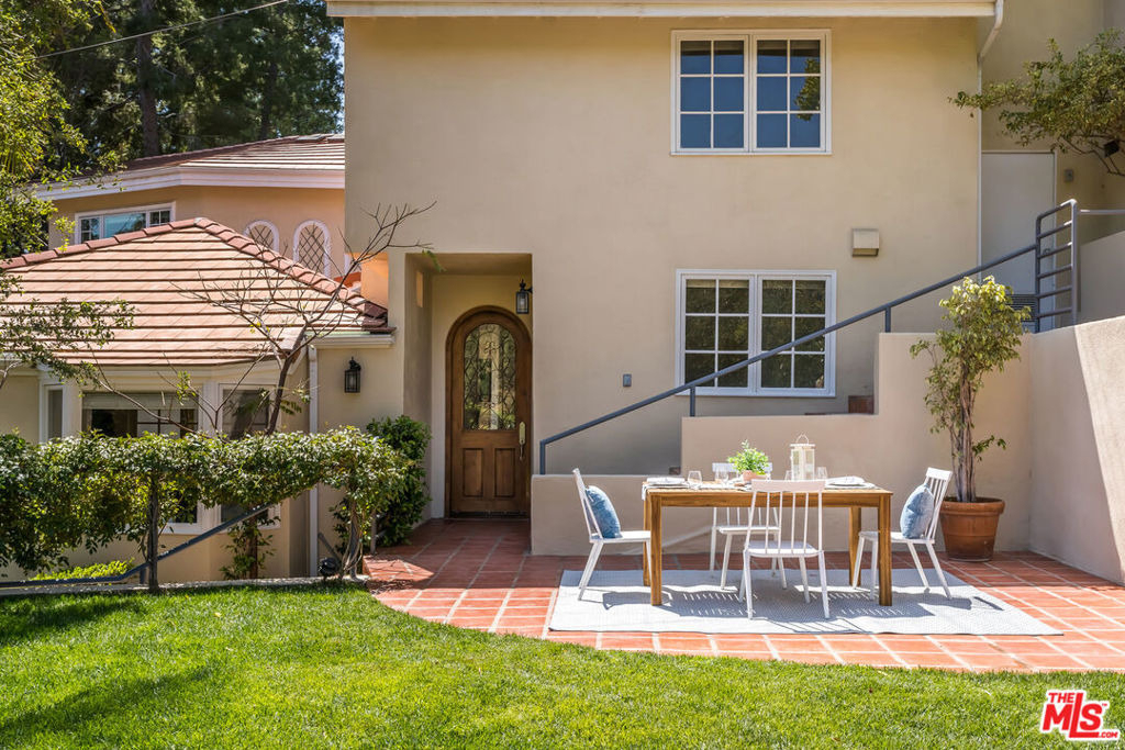 941 N Norman Place - Photo 12