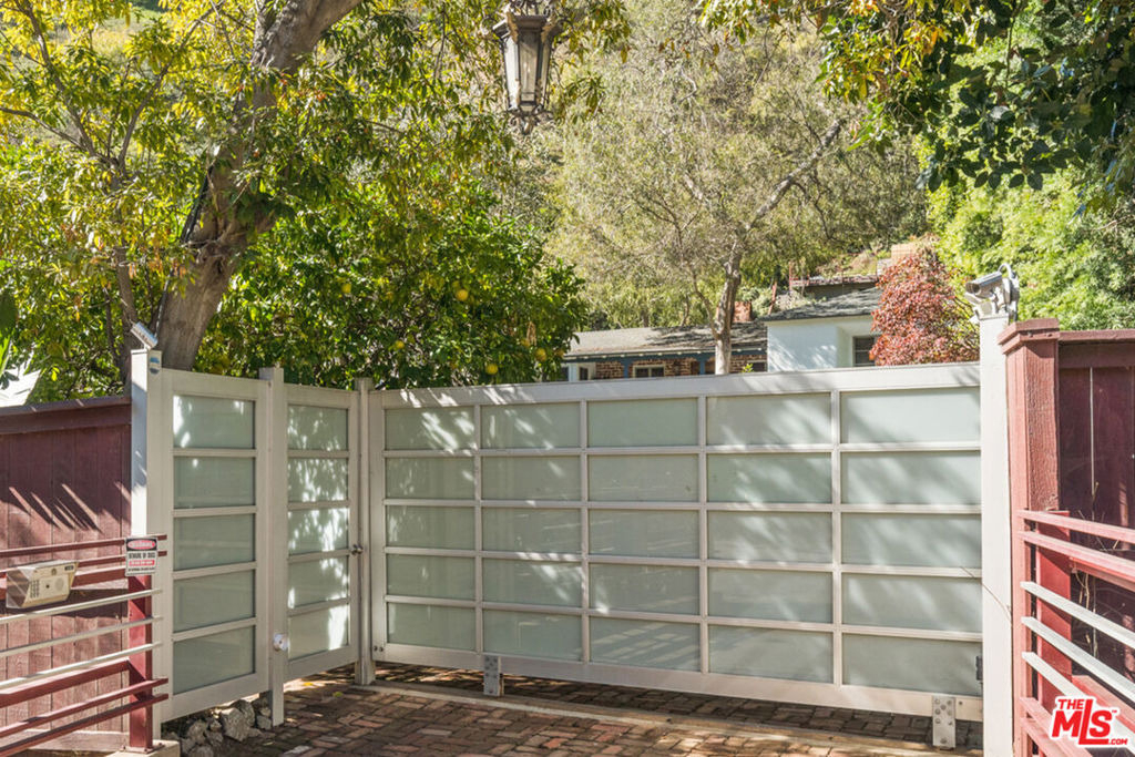 1853 Nichols Canyon Road - Photo 1